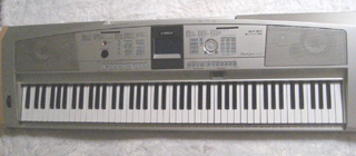 Yamaha Portable Grand DGX505 88 Full Sized Keys beautiful $488.00